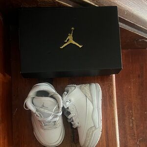 Nike Air Jordan 3 Retro White Infant Sneakers with Gold Jumpman Box